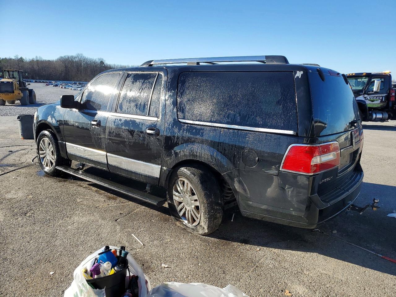 2007 LINCOLN NAVIGATOR L photo 2