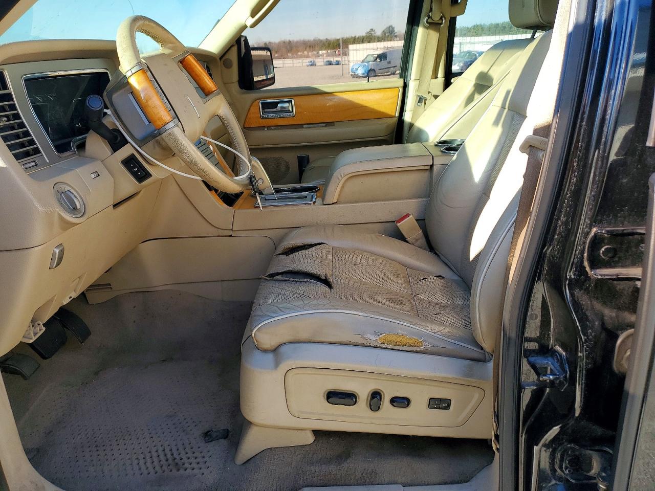 2007 LINCOLN NAVIGATOR L photo 7