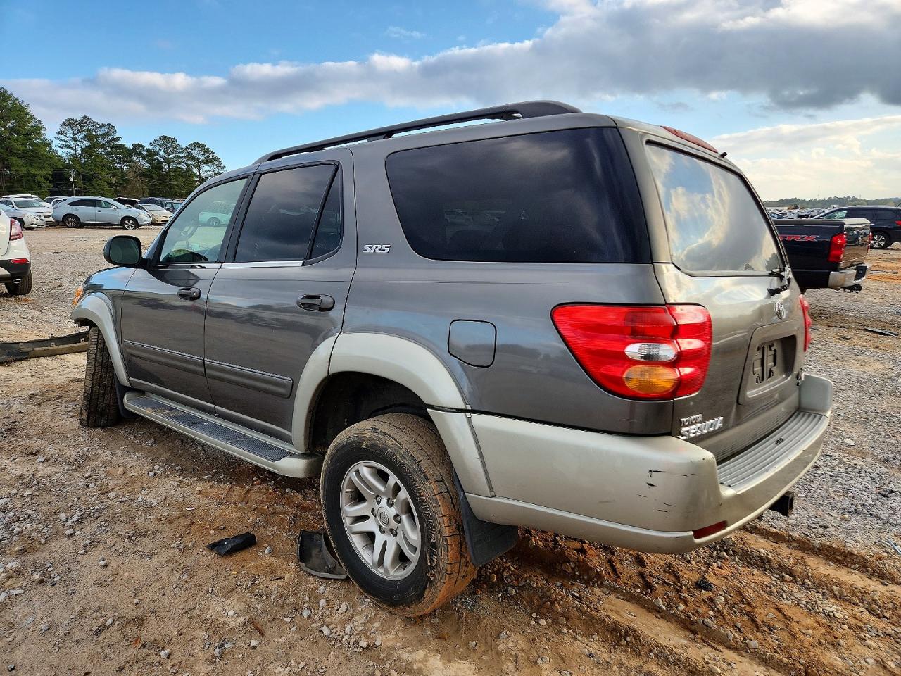 2003 TOYOTA SEQUOIA SR5 photo 2