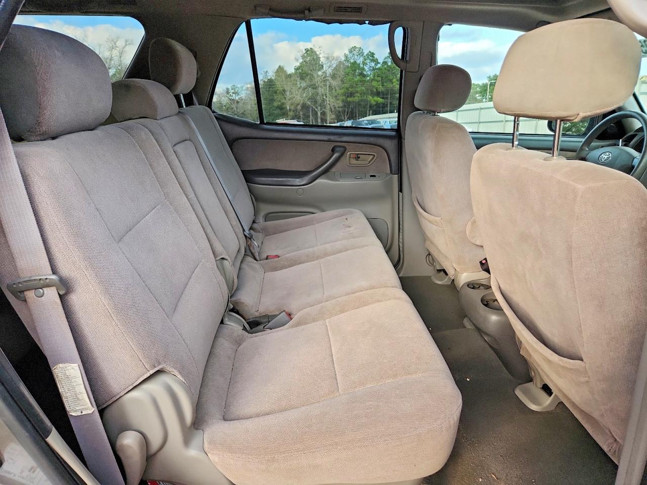 2003 TOYOTA SEQUOIA SR5 photo 11