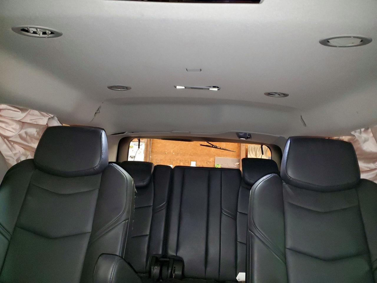 2015 CADILLAC ESCALADE LUXURY photo 10