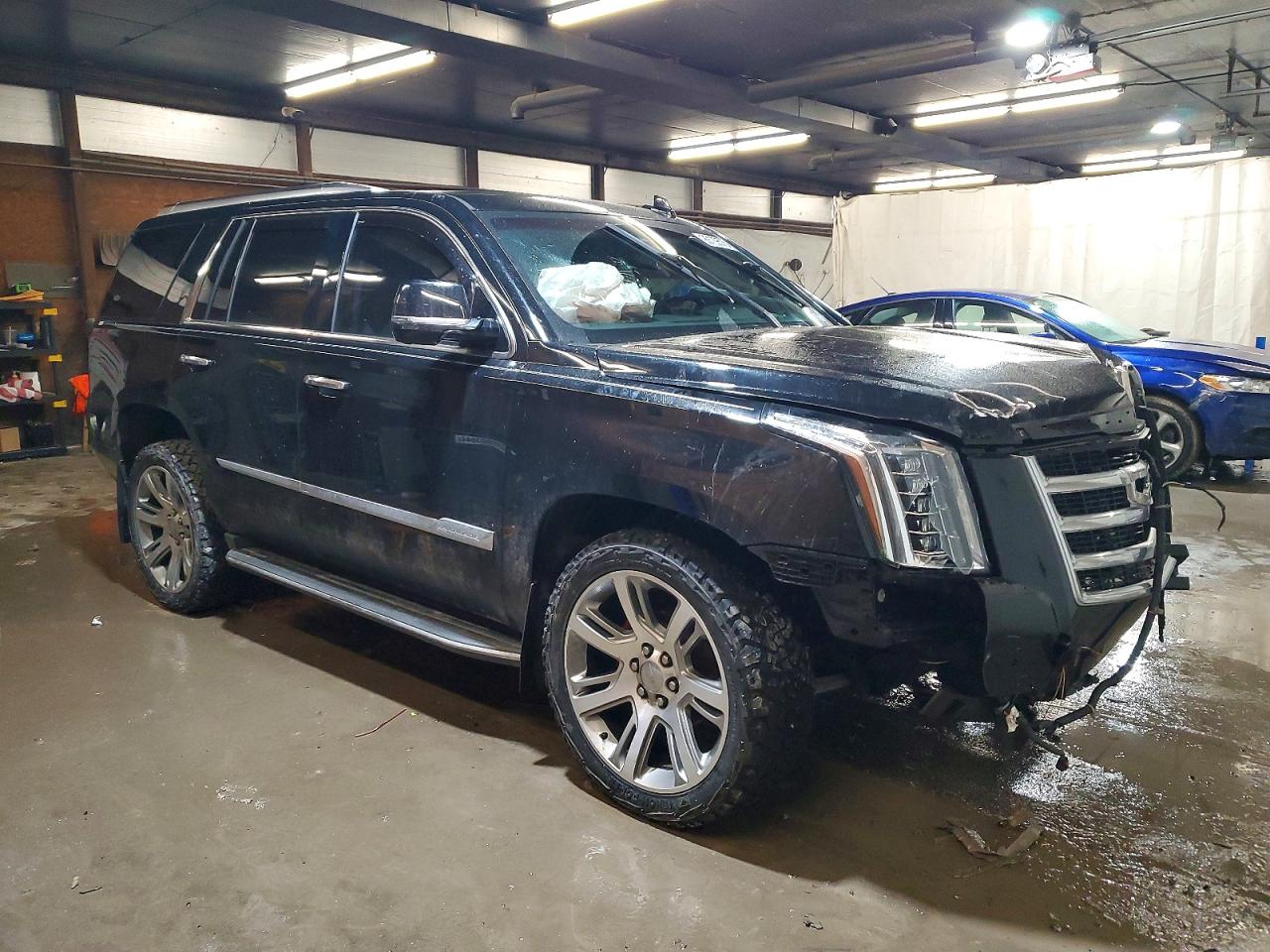 2015 CADILLAC ESCALADE LUXURY photo 4