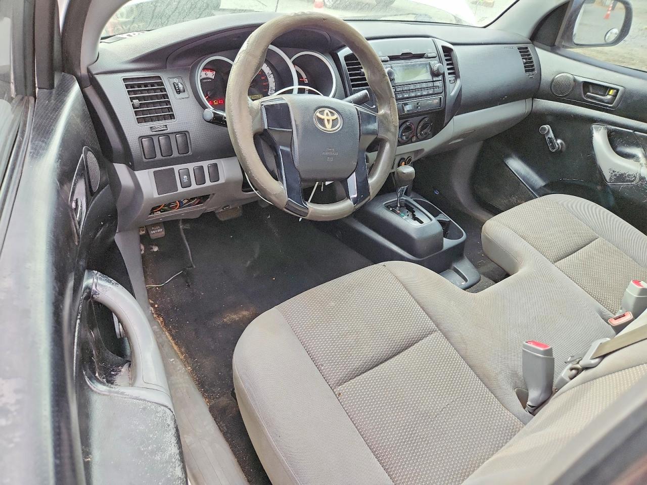 2012 TOYOTA TACOMA photo 8