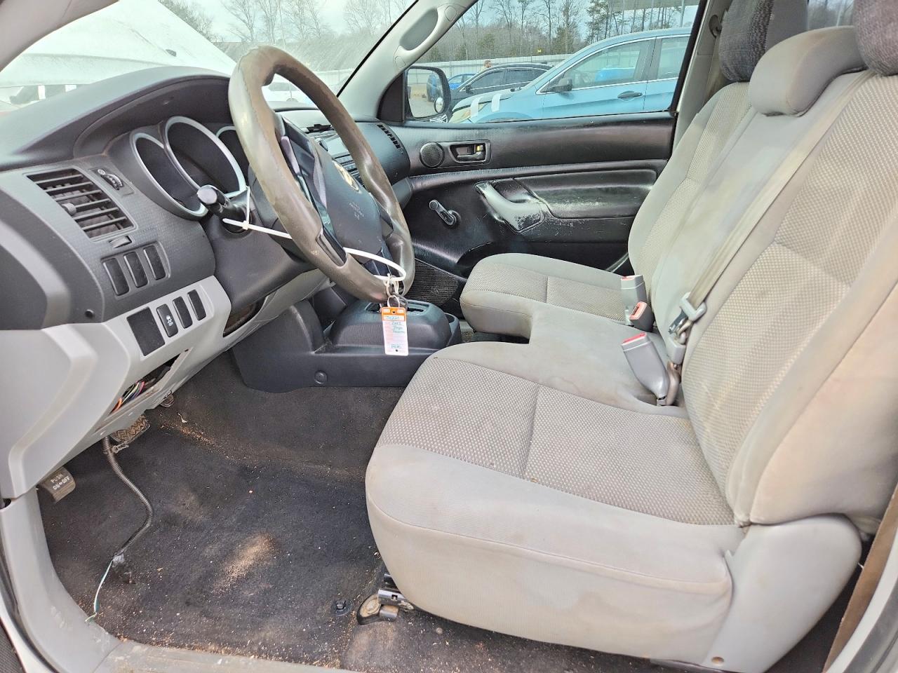 2012 TOYOTA TACOMA photo 7