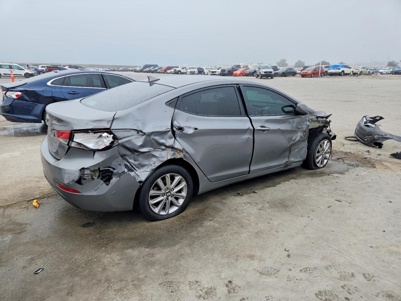2014 HYUNDAI ELANTRA SE photo 3