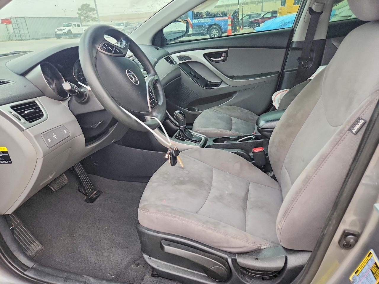 2014 HYUNDAI ELANTRA SE photo 7