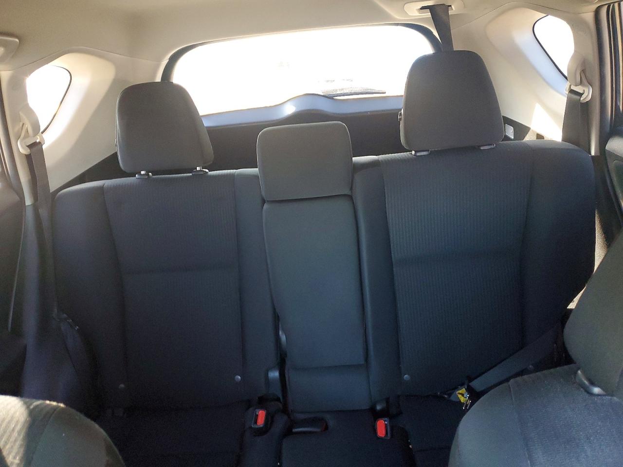 2016 TOYOTA RAV4 LE photo 10