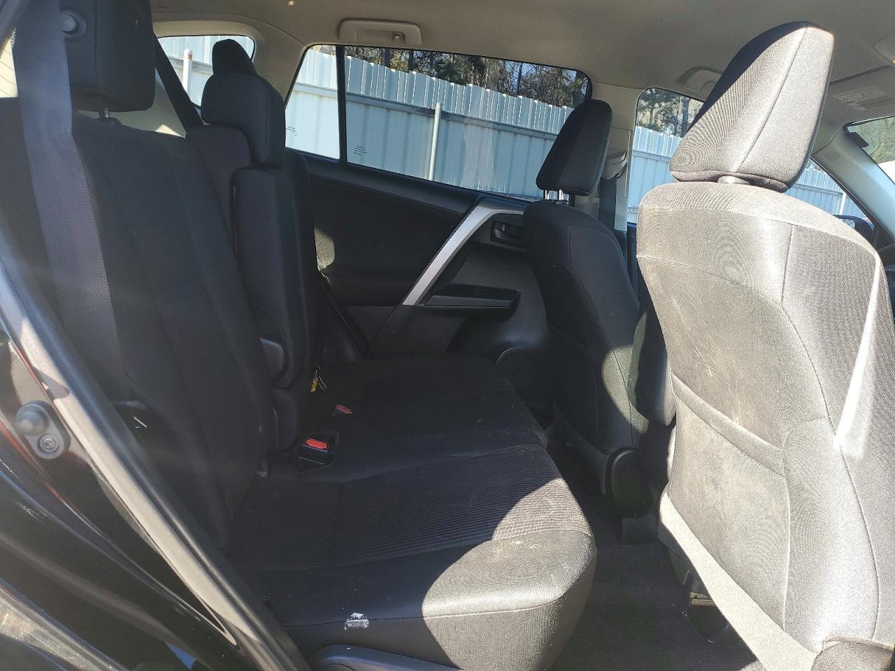 2016 TOYOTA RAV4 LE photo 11