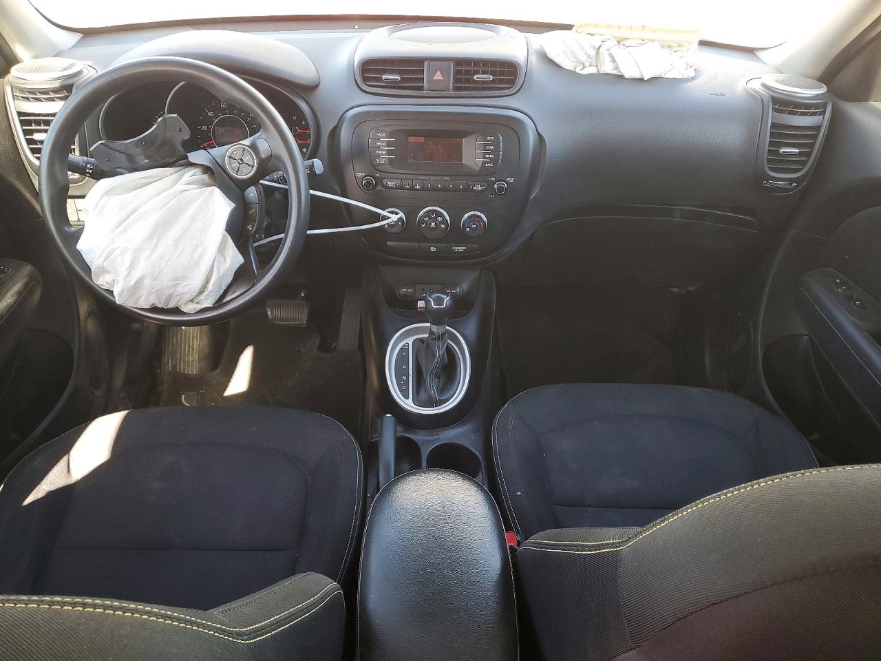 2015 KIA SOUL + photo 15