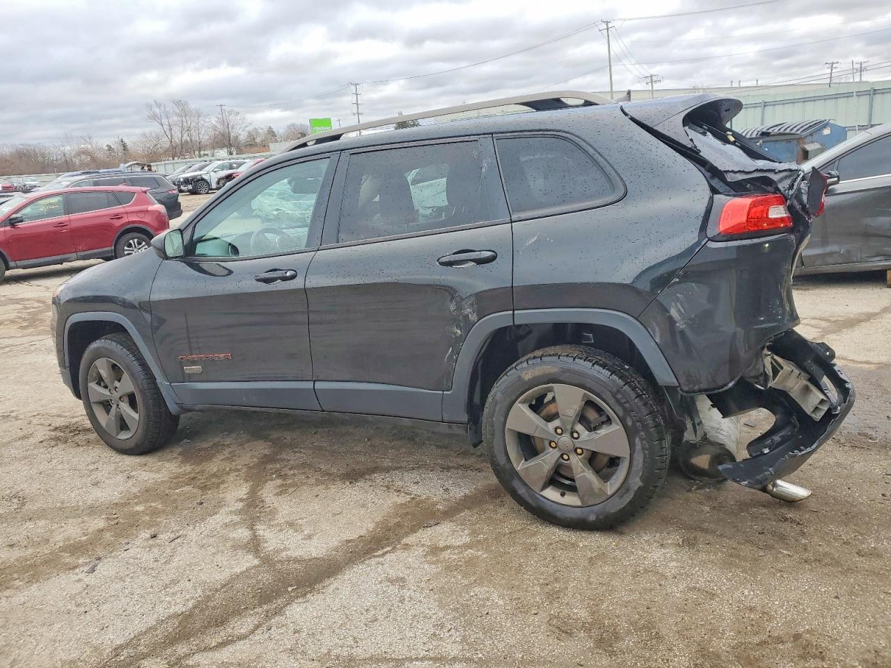 2016 JEEP CHEROKEE LATITUDE photo 2
