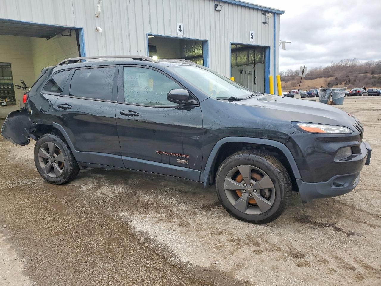 2016 JEEP CHEROKEE LATITUDE photo 4