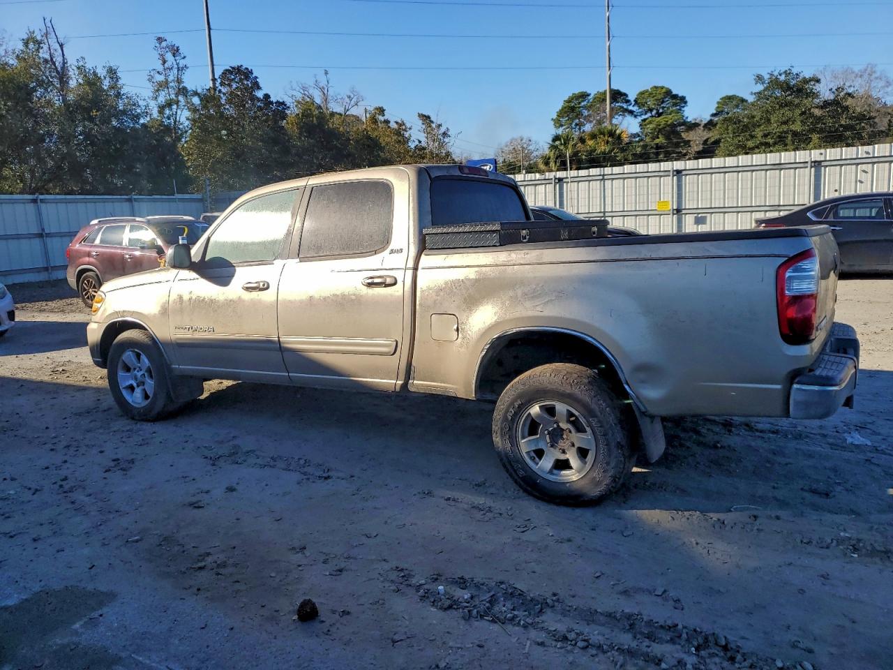 2004 TOYOTA TUNDRA DOUBLE CAB SR5 photo 2