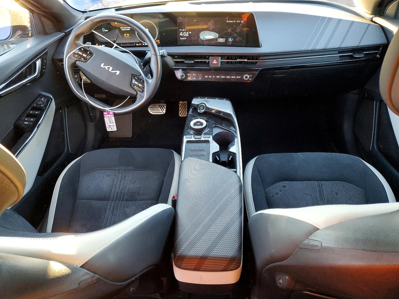 2022 KIA EV6 GT LINE photo 8