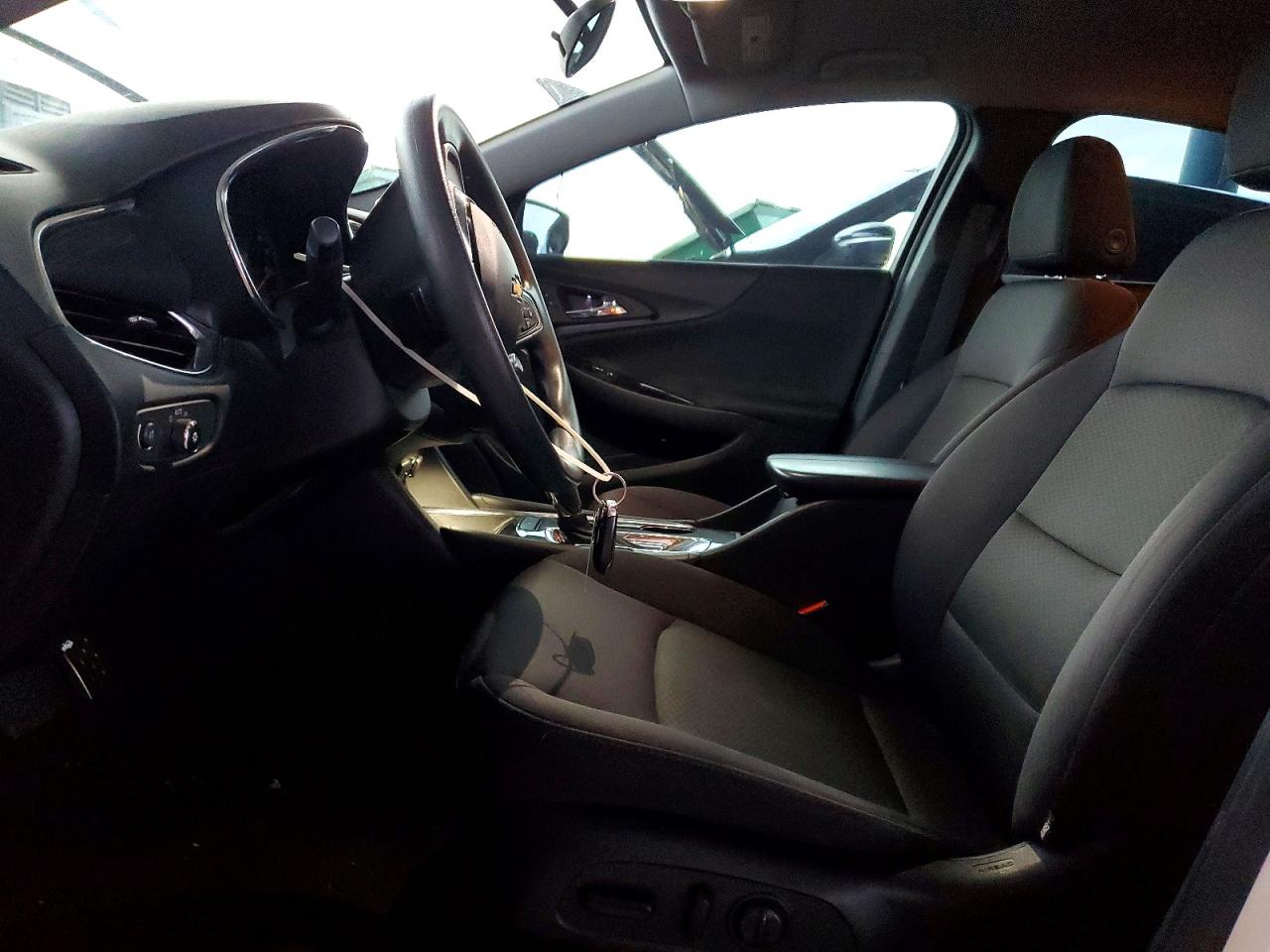 2017 CHEVROLET MALIBU LT photo 7