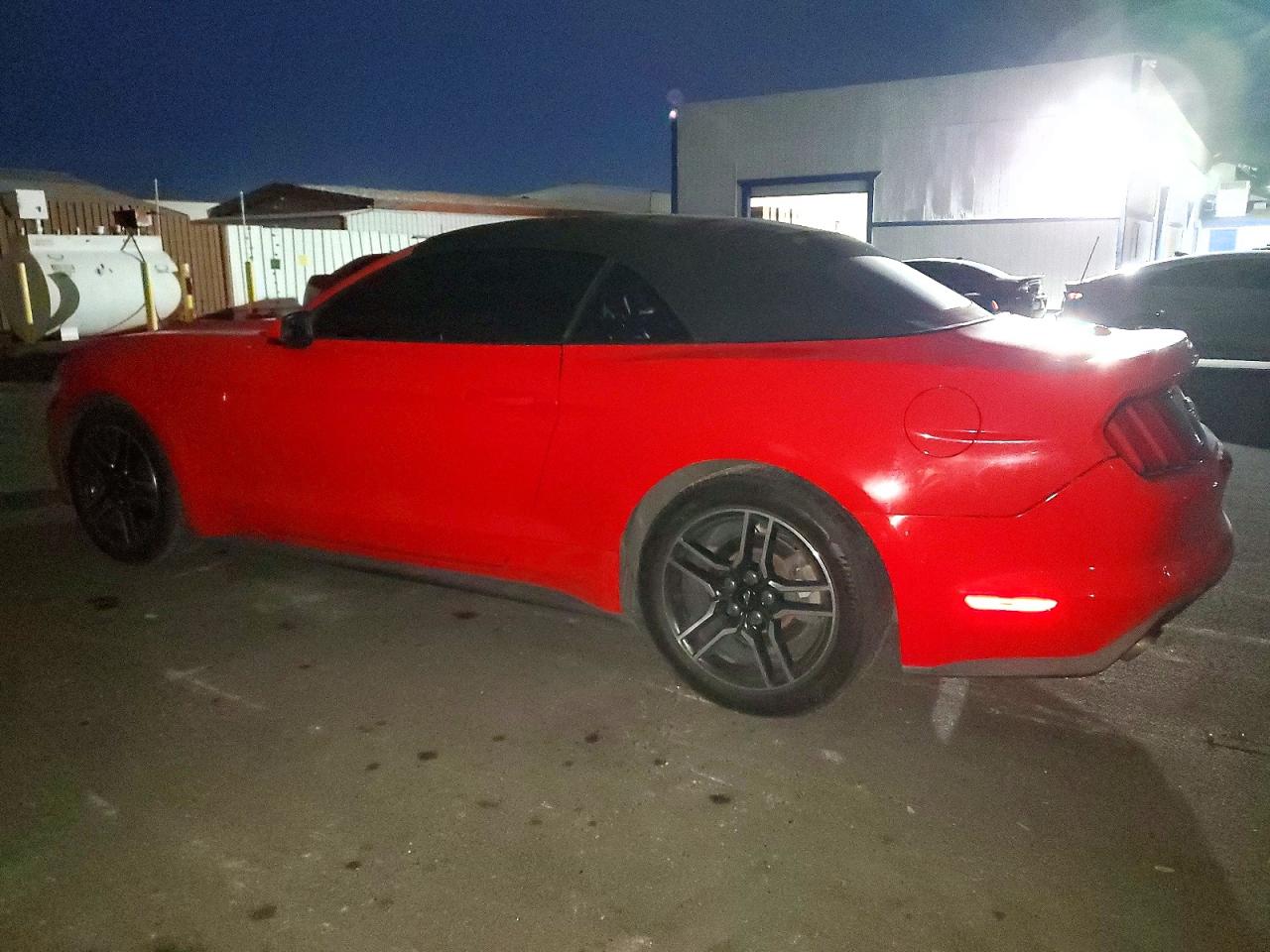 2016 FORD MUSTANG photo 2