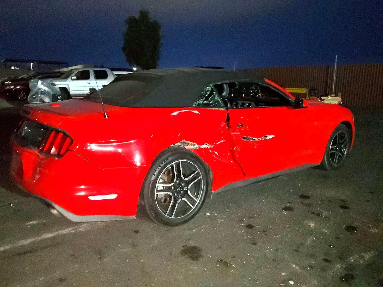 2016 FORD MUSTANG photo 3