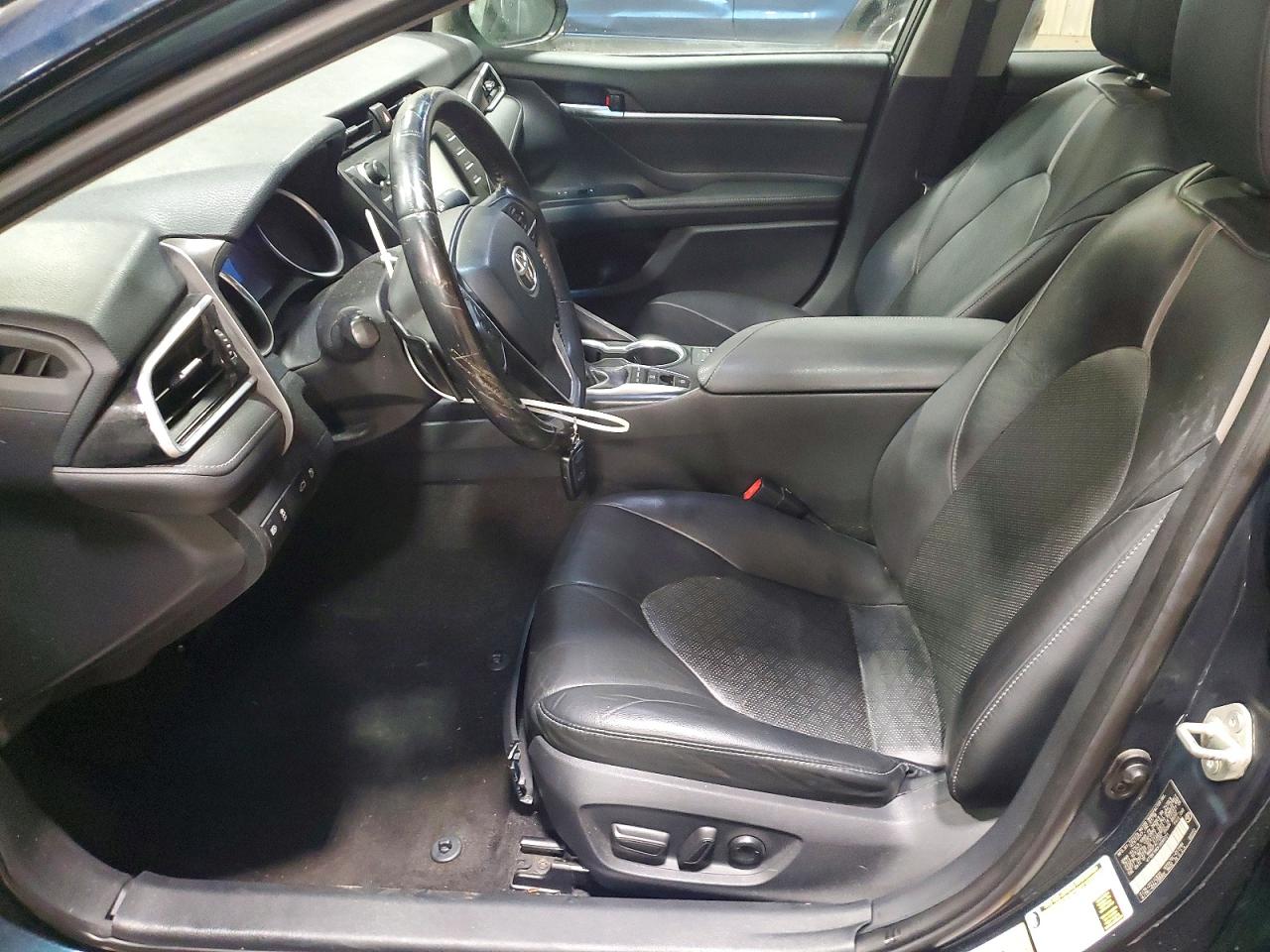 2018 TOYOTA CAMRY XSE photo 7