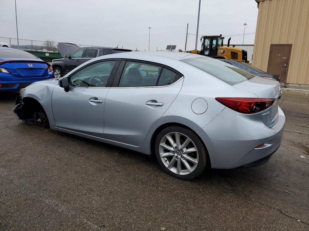 2017 MAZDA 3 TOURING photo 2