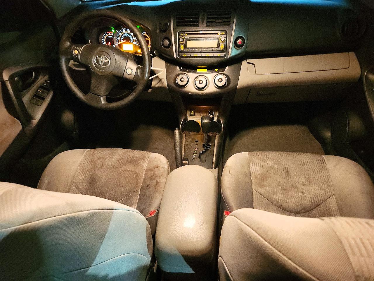 2012 TOYOTA RAV4 photo 8
