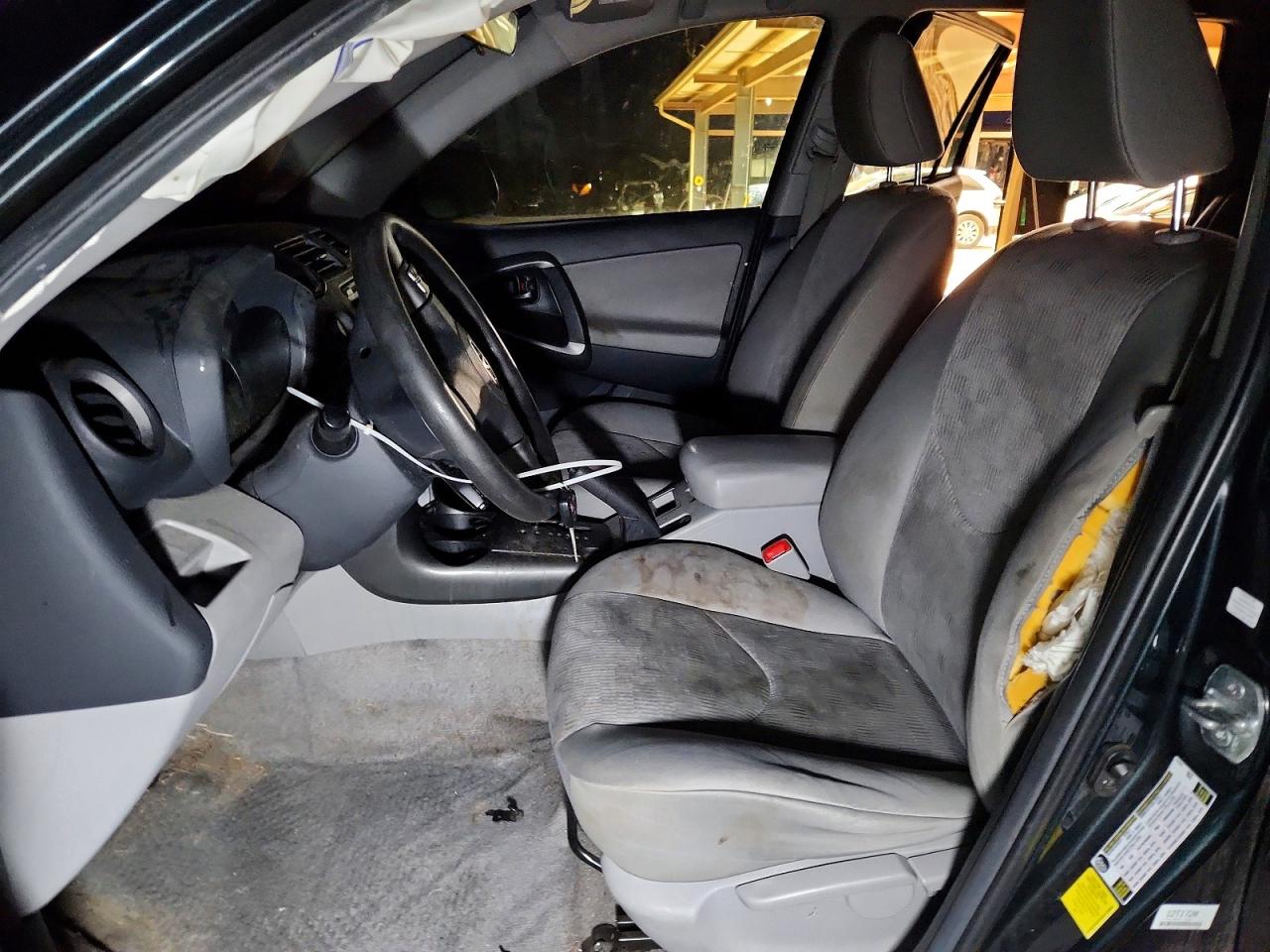2012 TOYOTA RAV4 photo 7