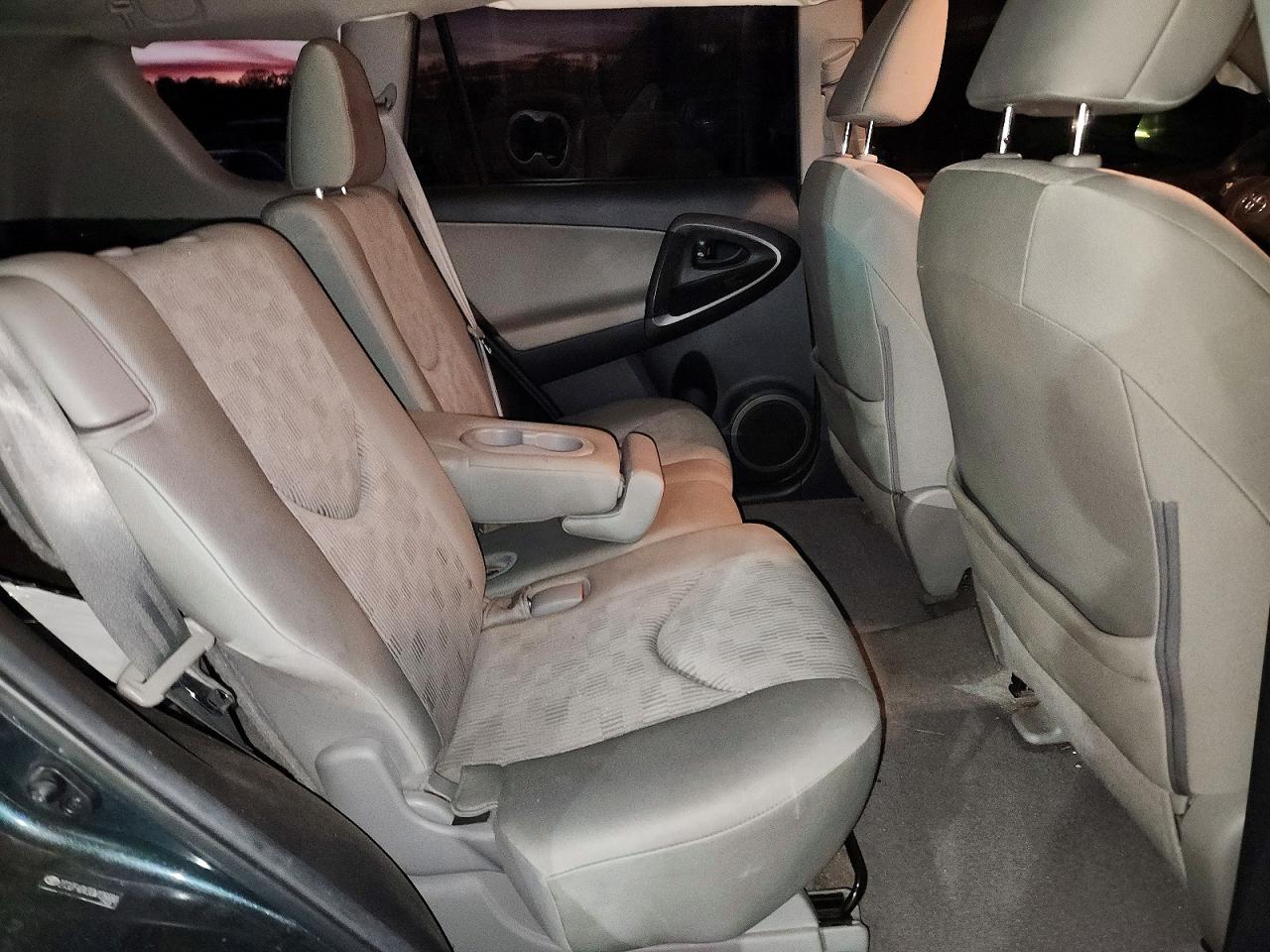2012 TOYOTA RAV4 photo 11