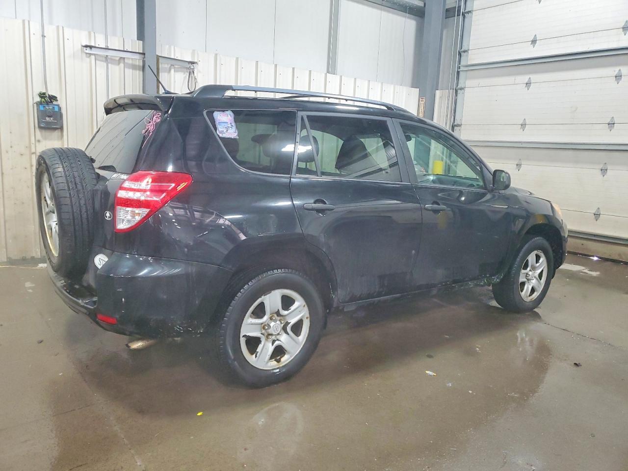 2009 TOYOTA RAV4 photo 3
