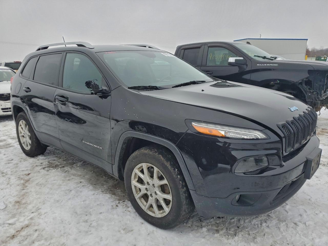 2017 JEEP CHEROKEE LATITUDE photo 4