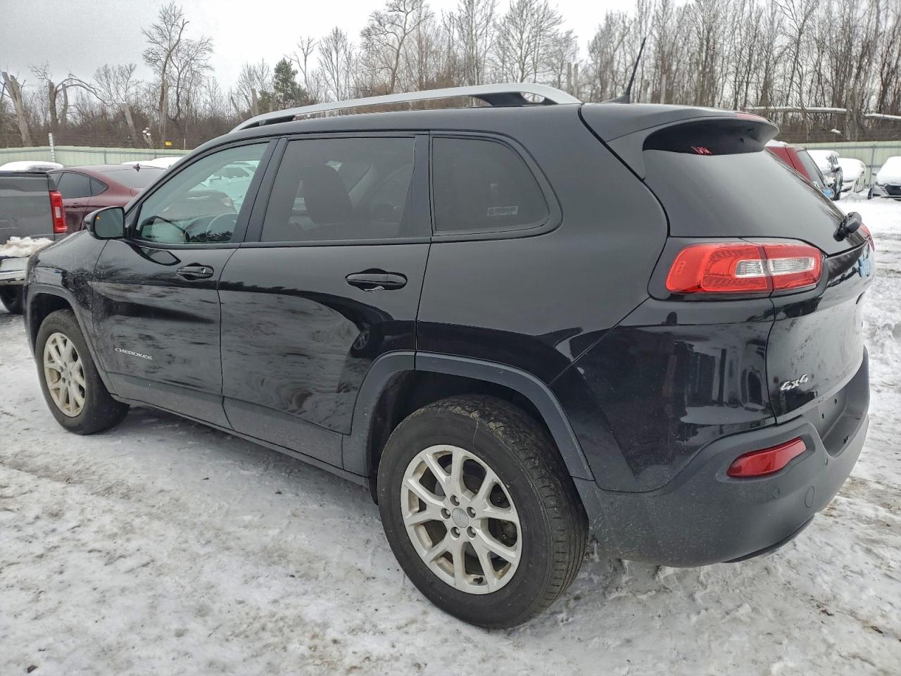 2017 JEEP CHEROKEE LATITUDE photo 2