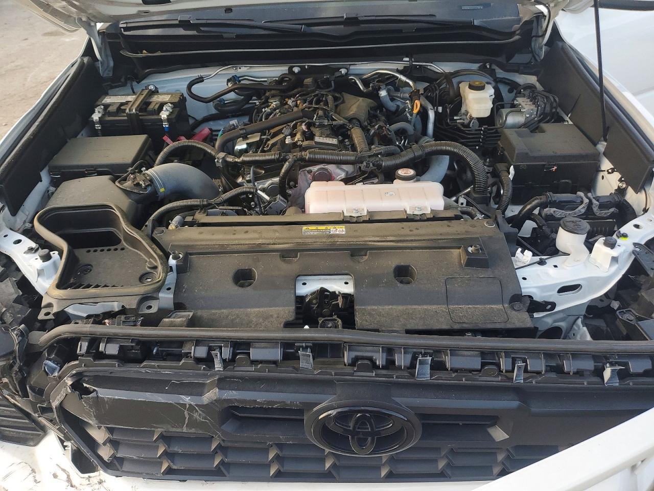 2024 TOYOTA TACOMA DOUBLE CAB photo 11
