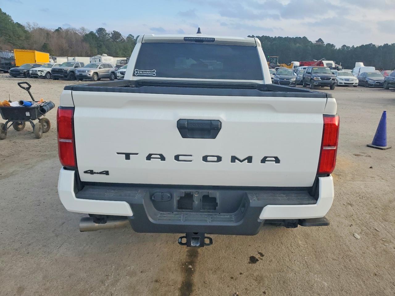 2024 TOYOTA TACOMA DOUBLE CAB photo 6