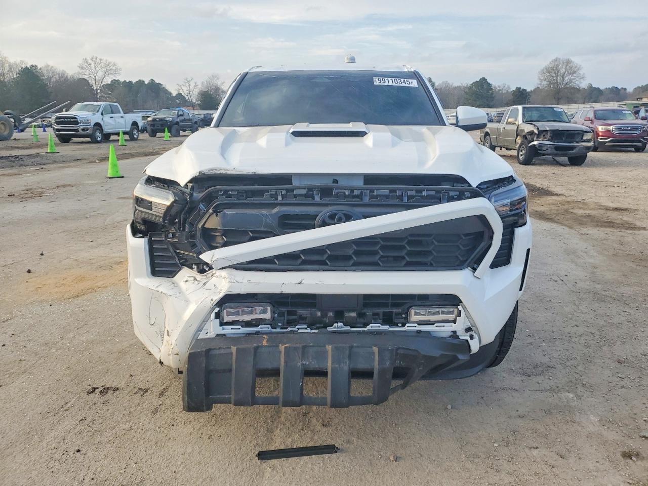 2024 TOYOTA TACOMA DOUBLE CAB photo 5