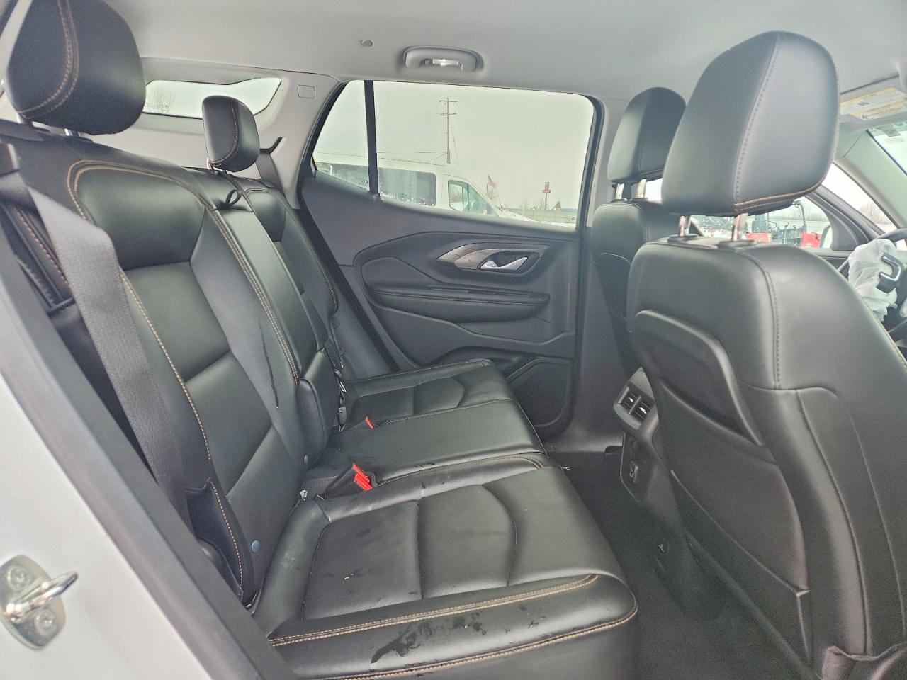2020 GMC TERRAIN SLT photo 11
