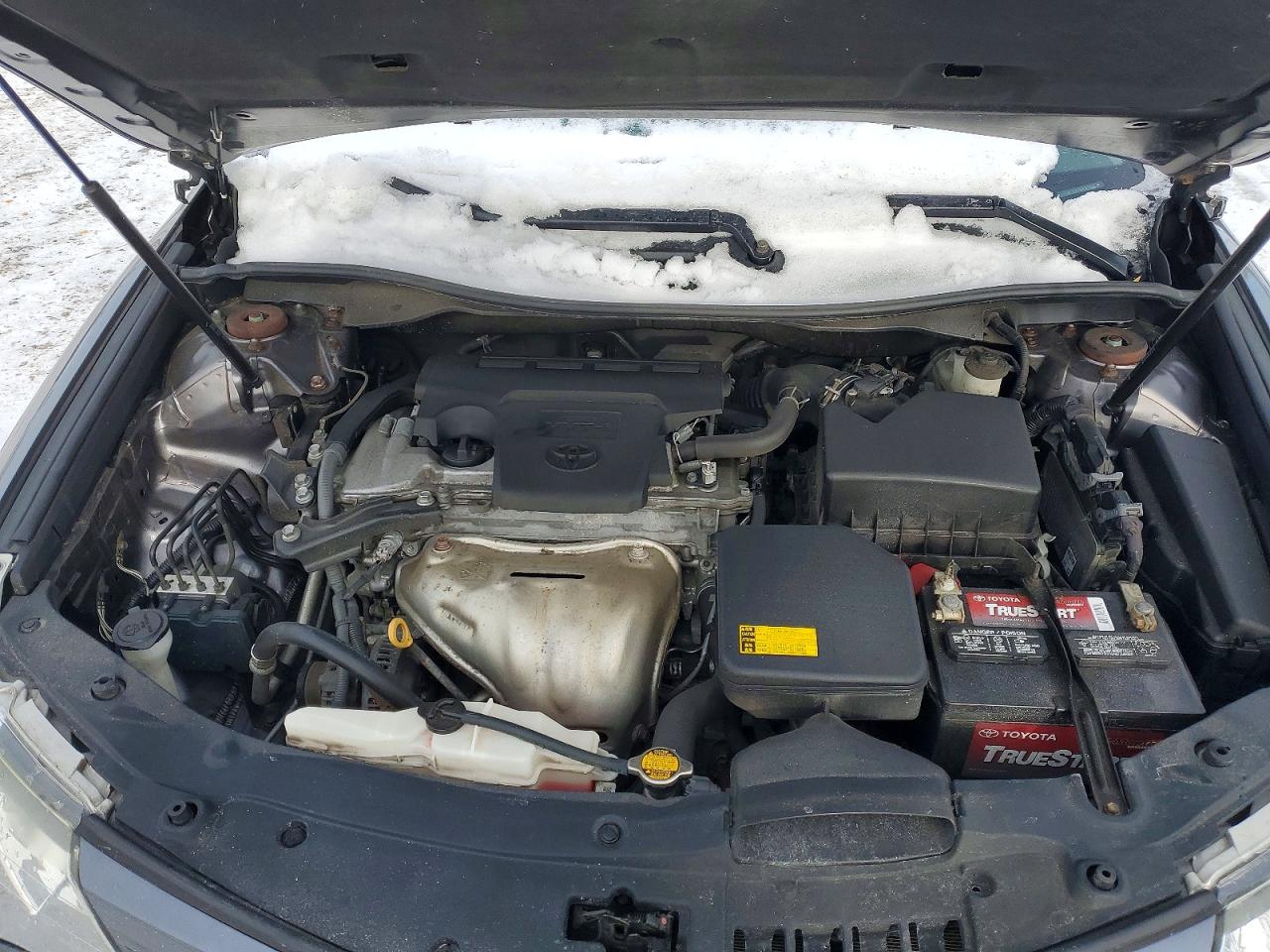 2014 TOYOTA CAMRY L photo 11