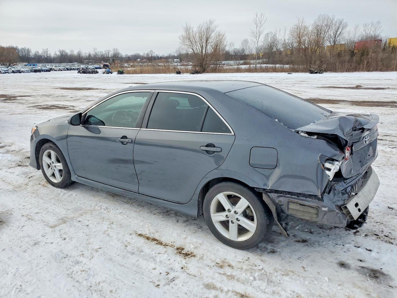 2014 TOYOTA CAMRY L photo 2