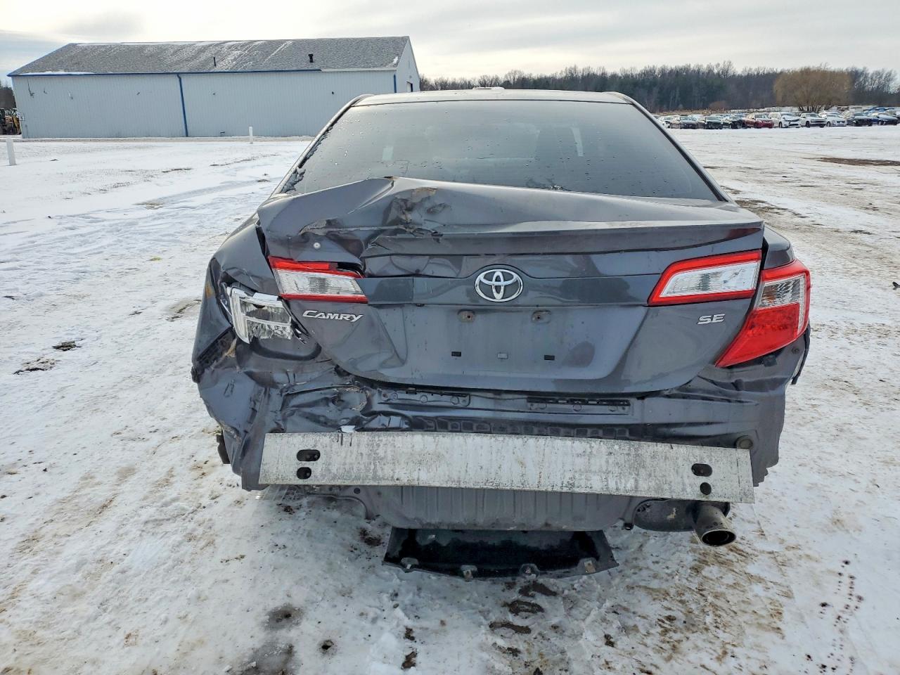 2014 TOYOTA CAMRY L photo 6