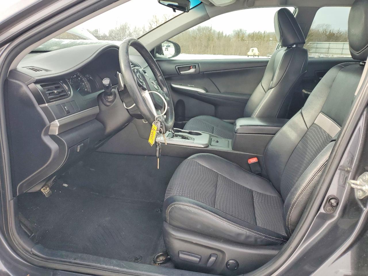 2014 TOYOTA CAMRY L photo 7