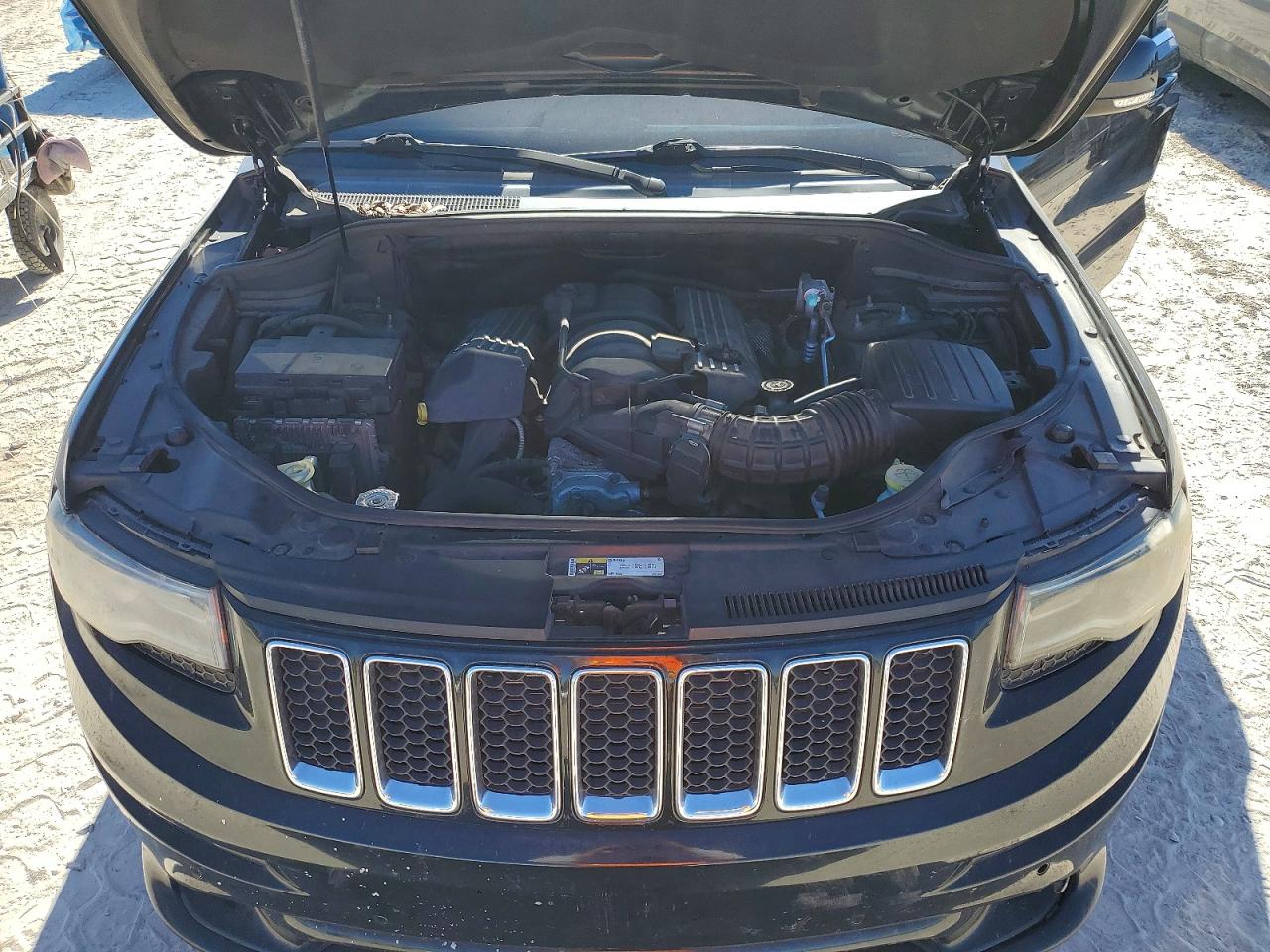 2014 JEEP GRAND CHEROKEE SRT-8 photo 12