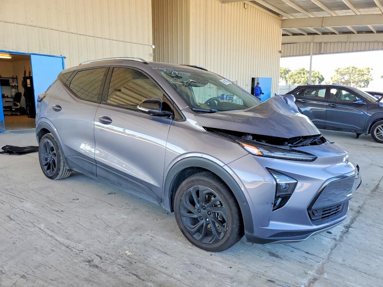 2023 CHEVROLET BOLT EUV LT photo 4