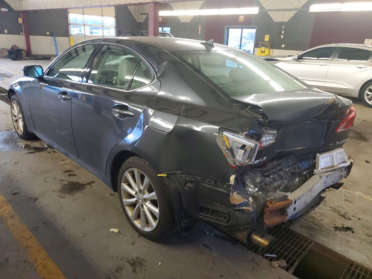 2009 LEXUS IS 250 photo 2