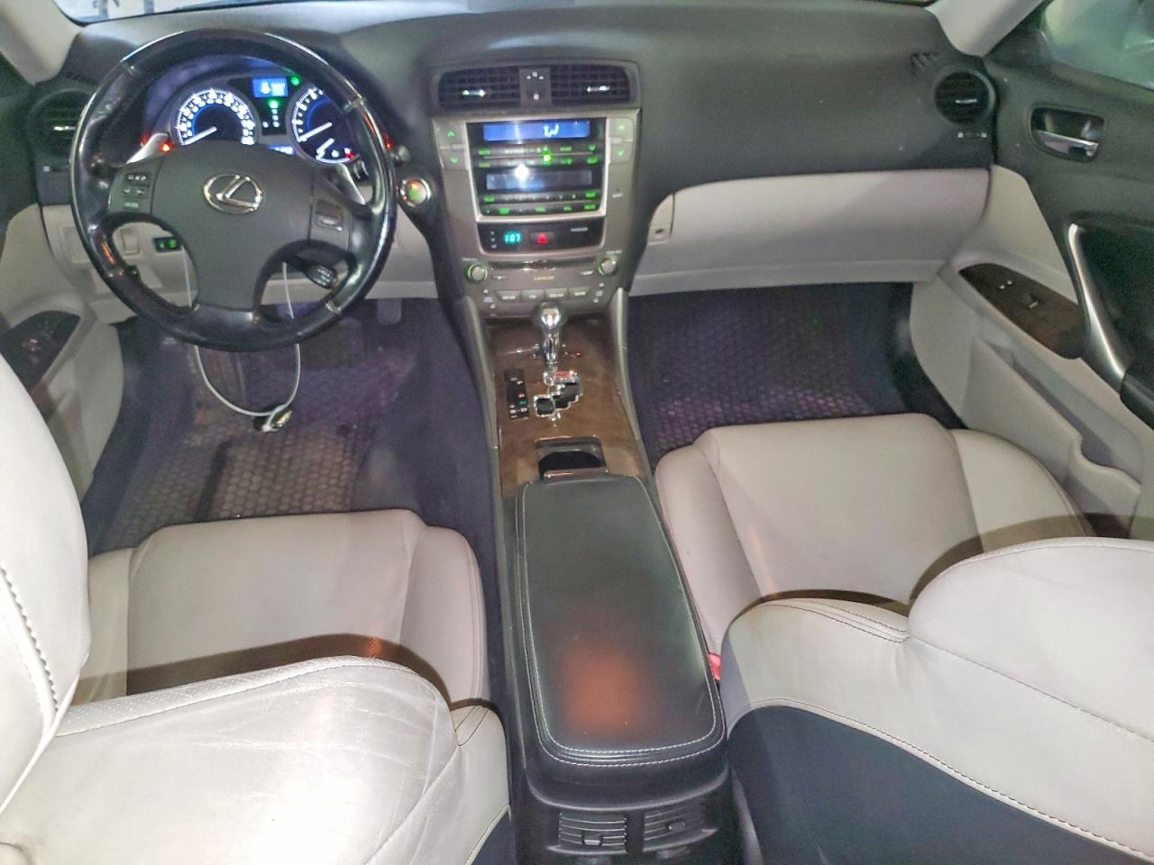 2009 LEXUS IS 250 photo 8