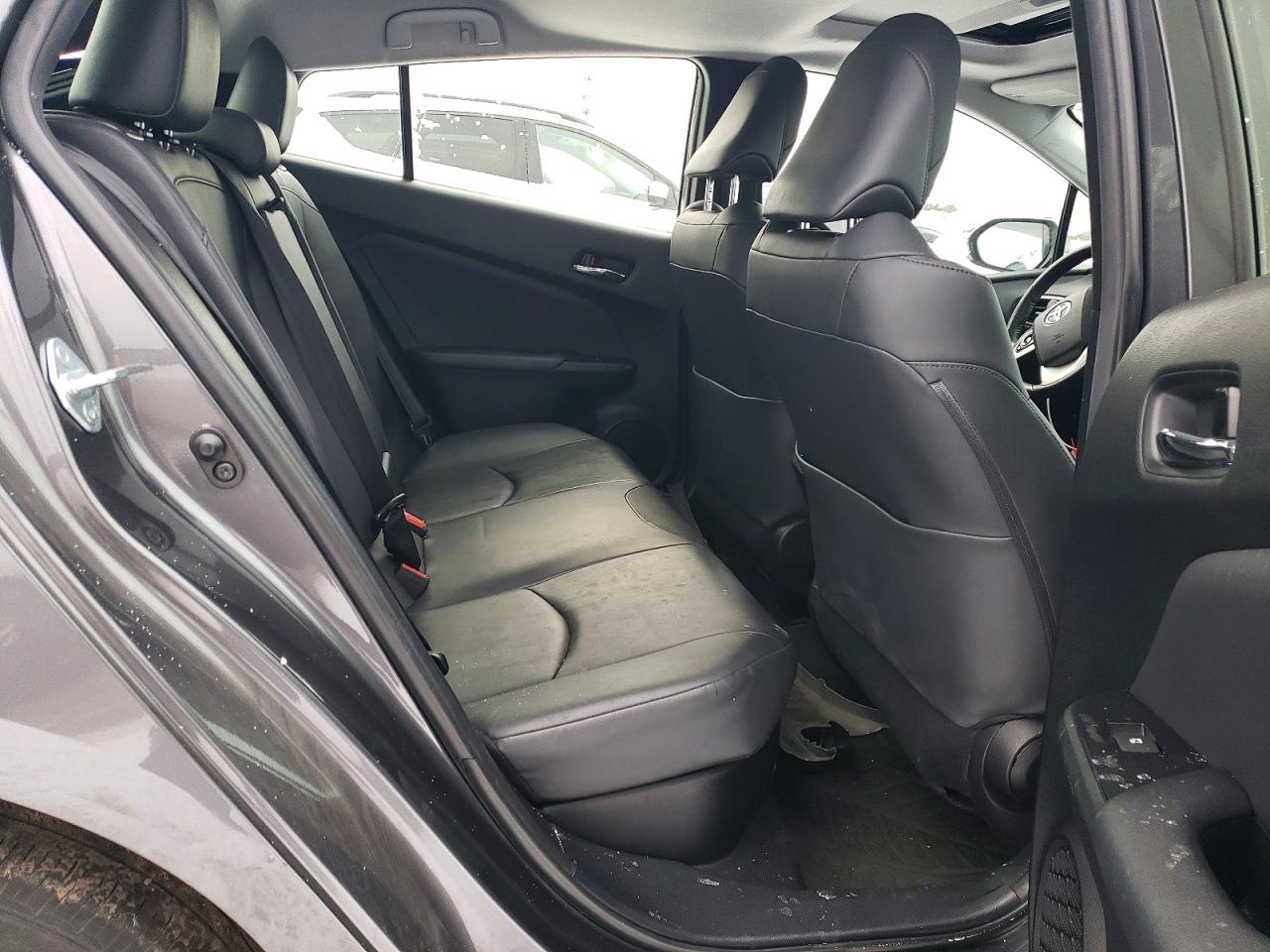 2017 TOYOTA PRIUS photo 10
