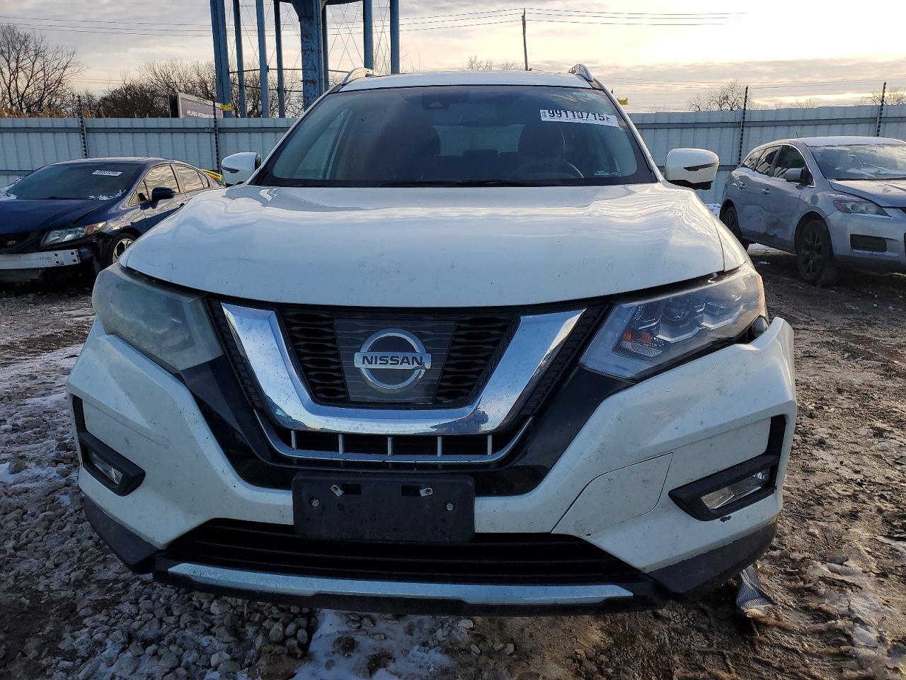 2017 NISSAN ROGUE SV photo 5