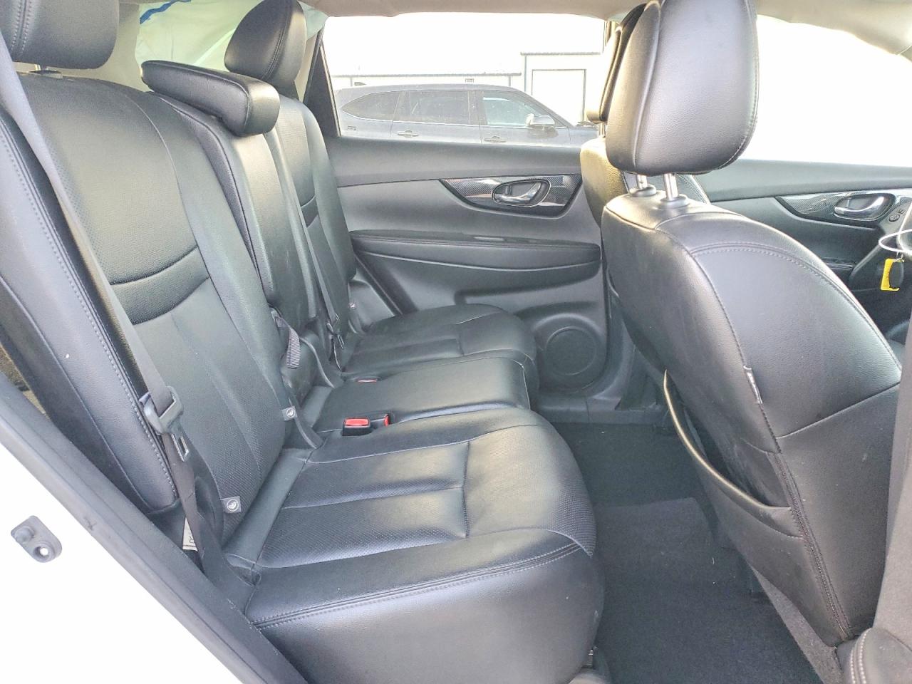 2017 NISSAN ROGUE SV photo 11