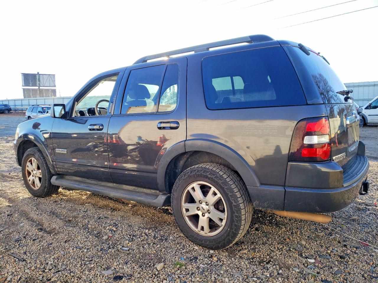 2007 FORD EXPLORER XLT photo 2