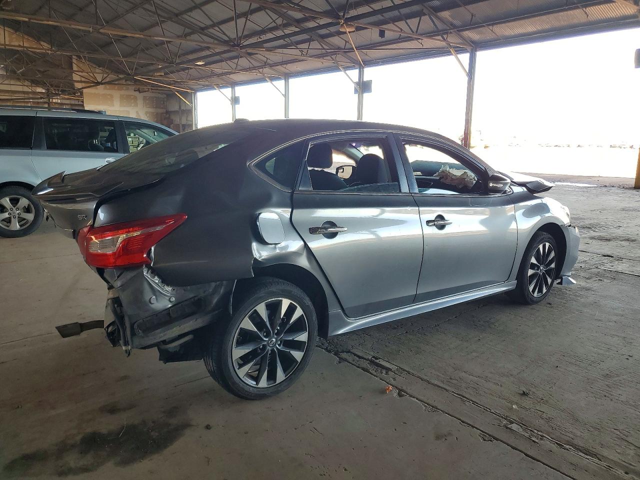 2016 NISSAN SENTRA SR photo 3