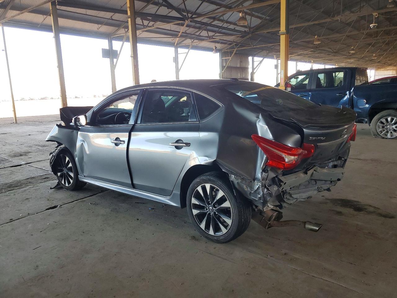 2016 NISSAN SENTRA SR photo 2