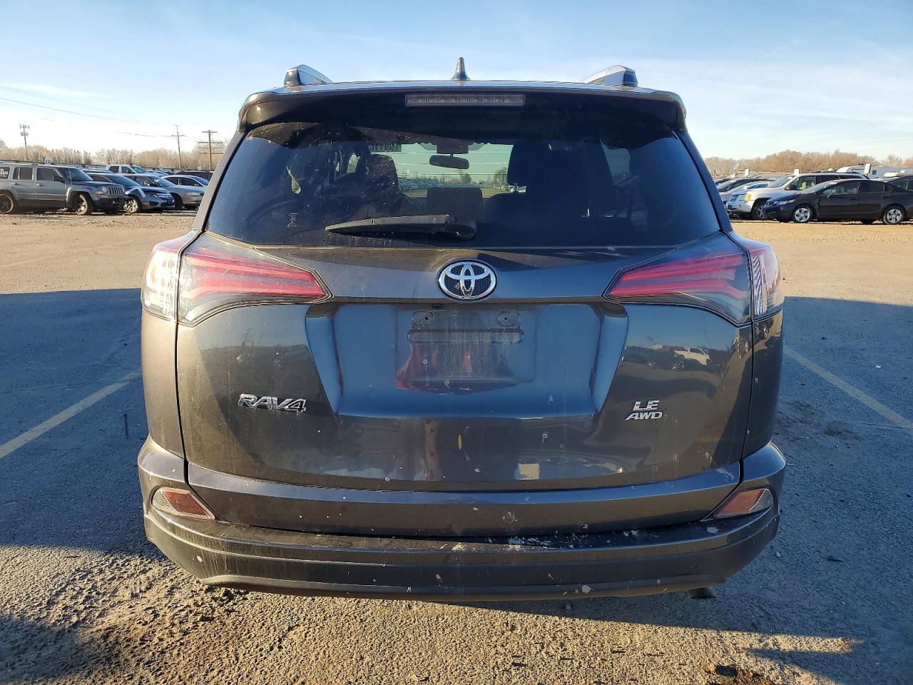 2016 TOYOTA RAV4 LE photo 6