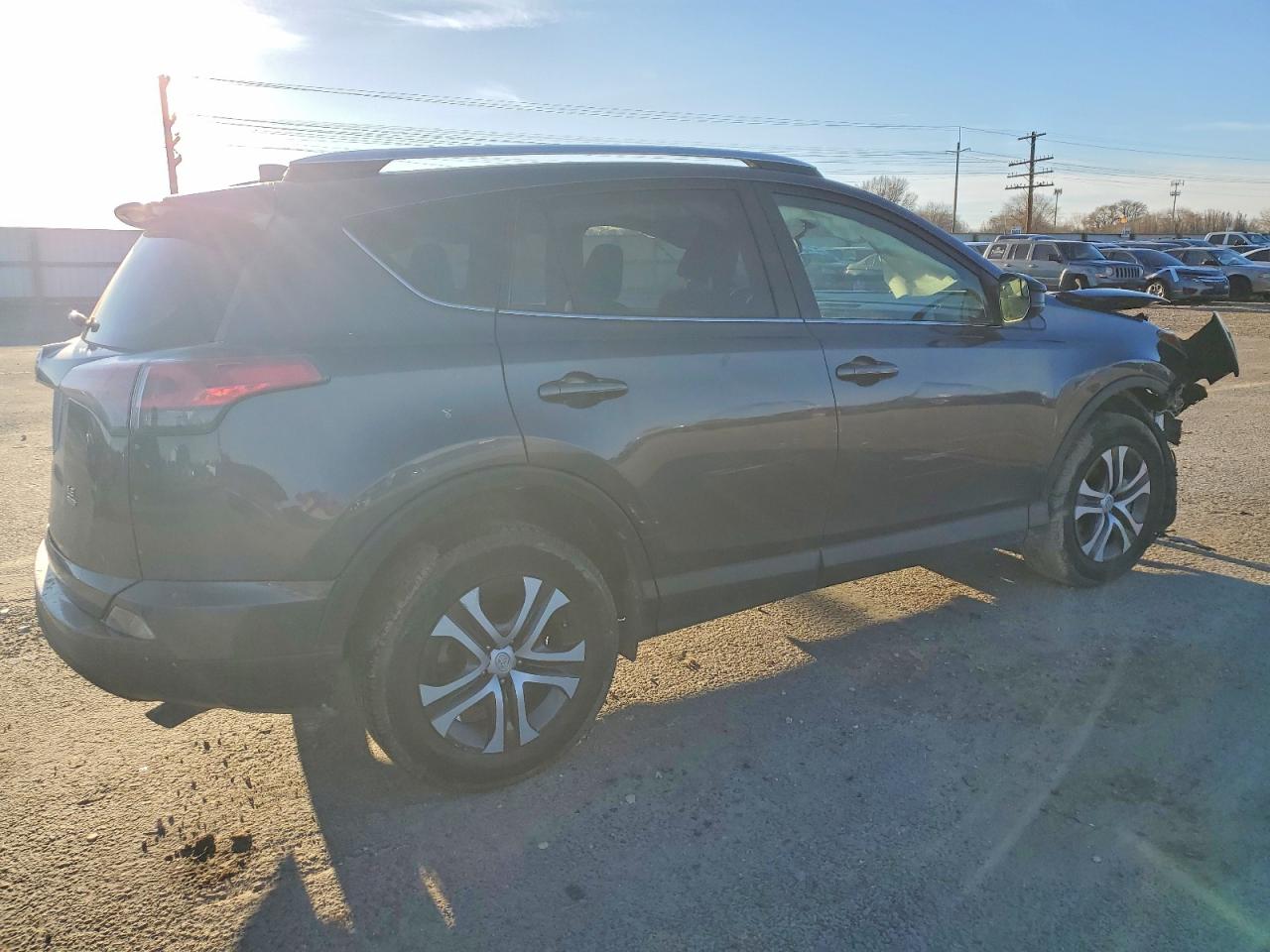 2016 TOYOTA RAV4 LE photo 3