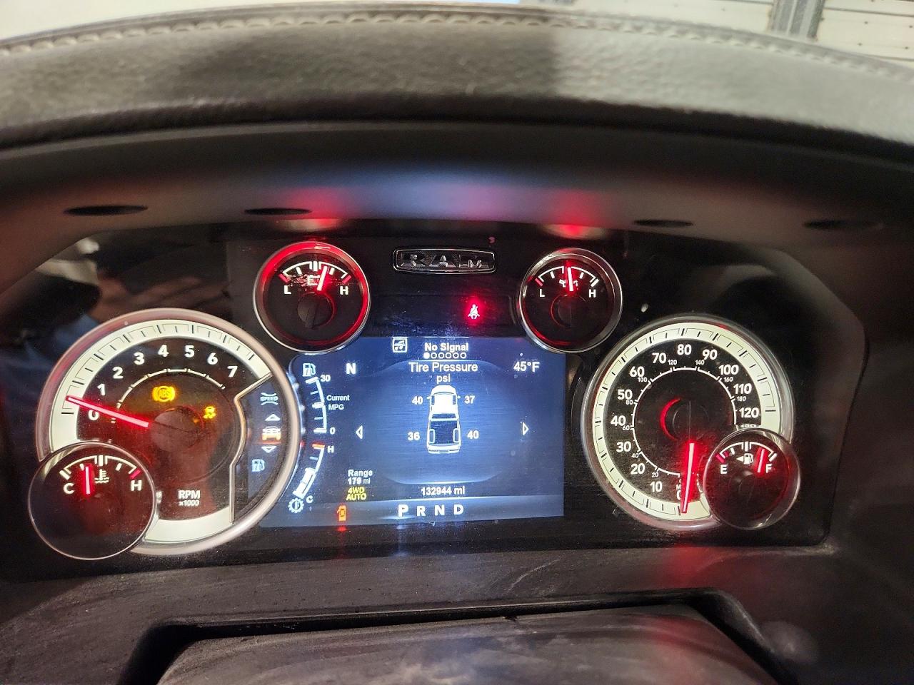 2017 RAM 1500 LARAMIE photo 9
