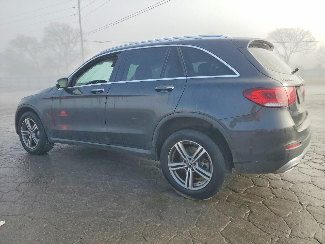 2021 MERCEDES-BENZ GLC 300 photo 3